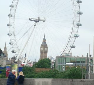 London Eye w big ben but cut off tigt